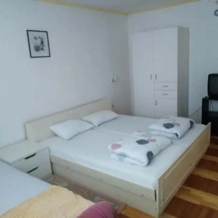 Cane Konukevi Bela Crkva (Banat)